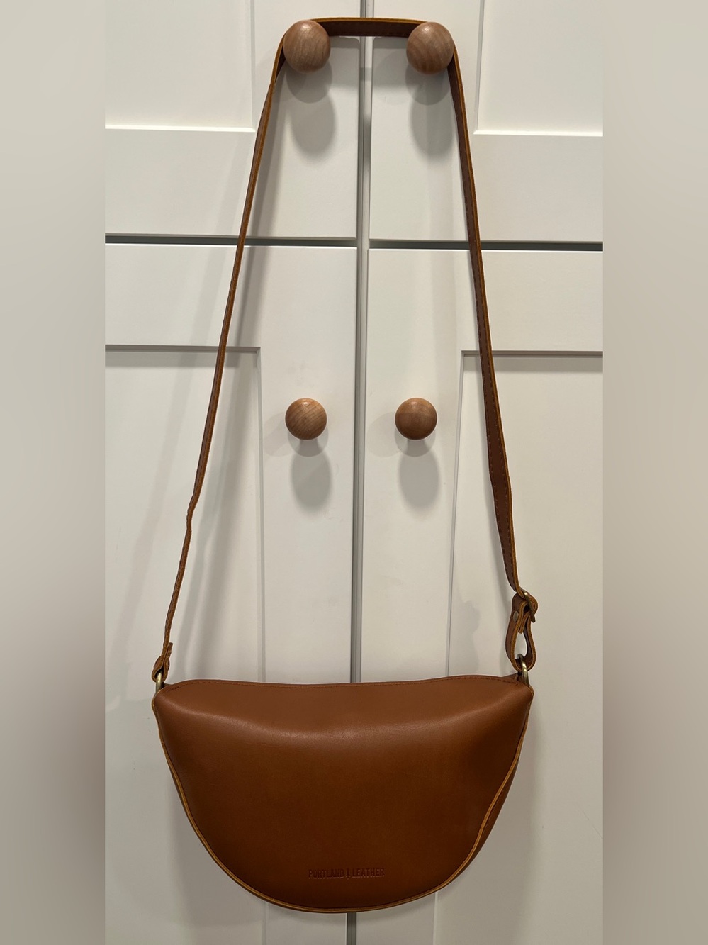 PORTLAND LEATHER GOODS MEDIUM KOALA SLING BAG, HONEY, *LIKE NEW* - Picture 10 of 15
